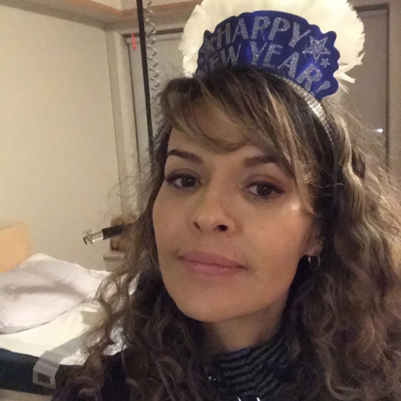 Meet your Posher, Monica - Picture 1 of 1